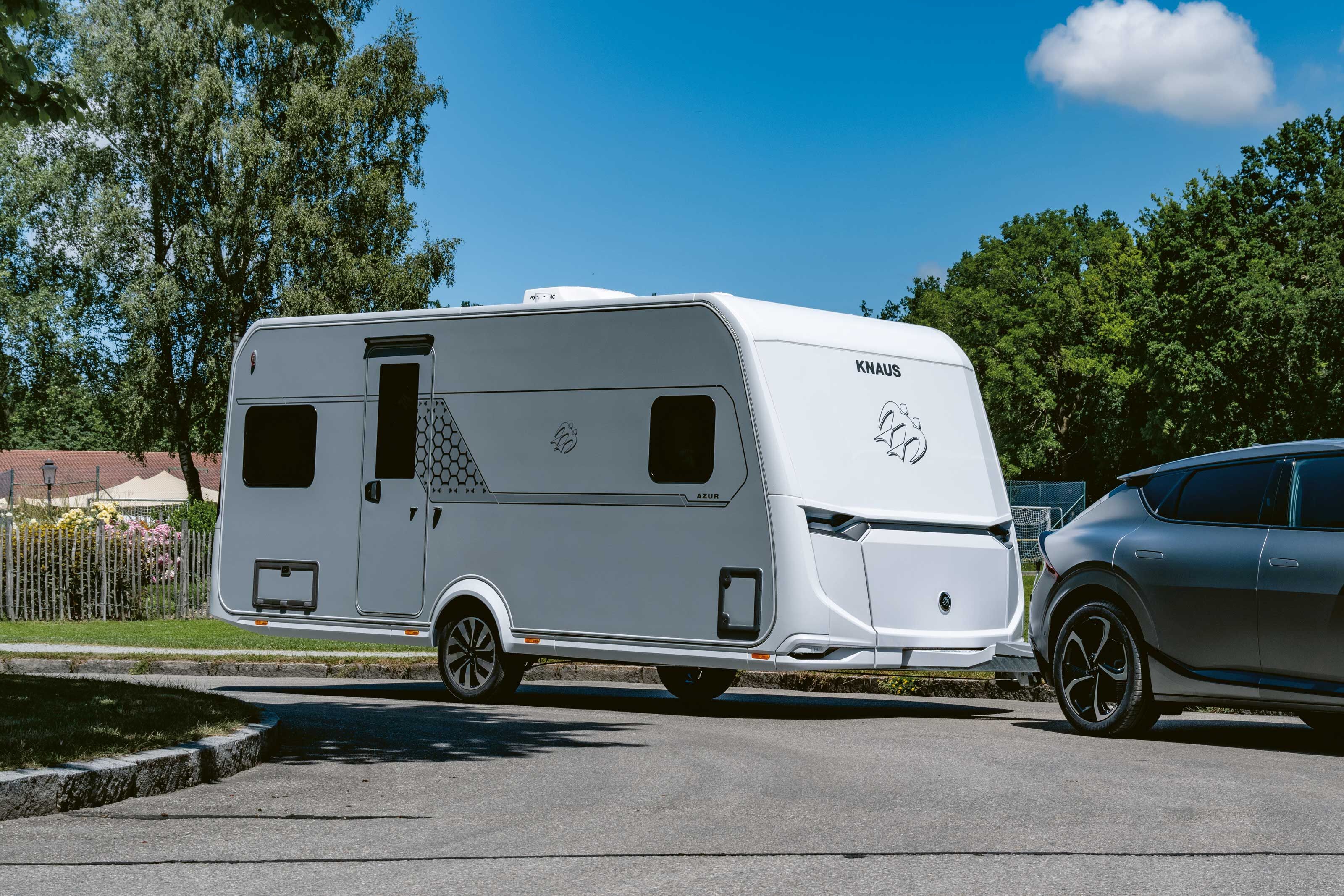 Knaus Azur. Photo : www.foto-haasz.de