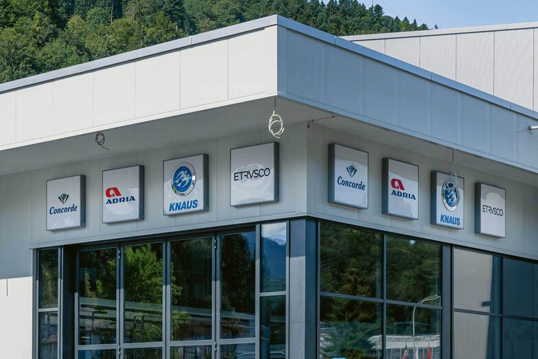 Outre les camping-cars de luxe de Concorde, l’entreprise propose également les produits des marques Adria, Knaus et Etrusco.