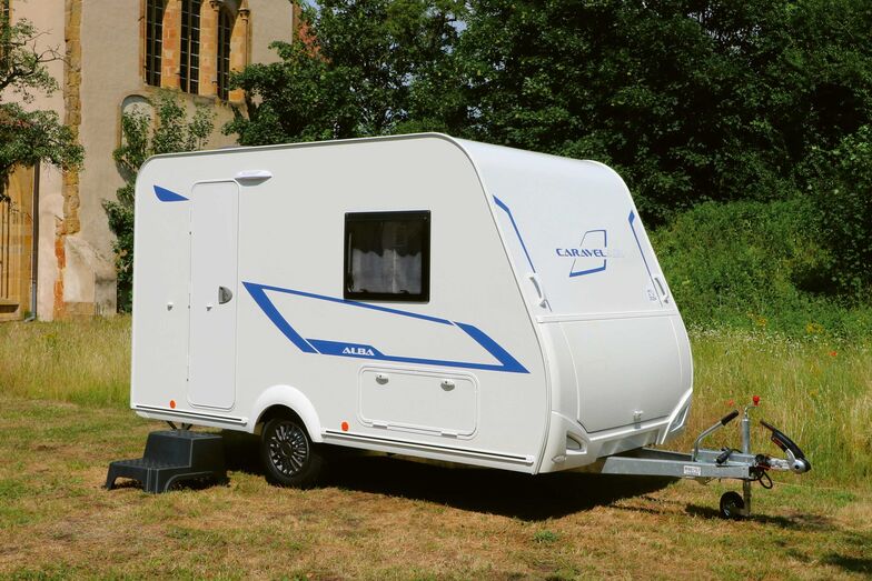 Avec ses 5,20 m, le modèle Alba 350 est décliné dans un nouveau look.