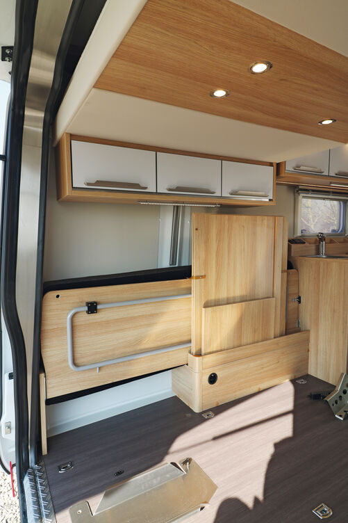 Les éléments d’aménagement peut être rapidement stockés et attachés.