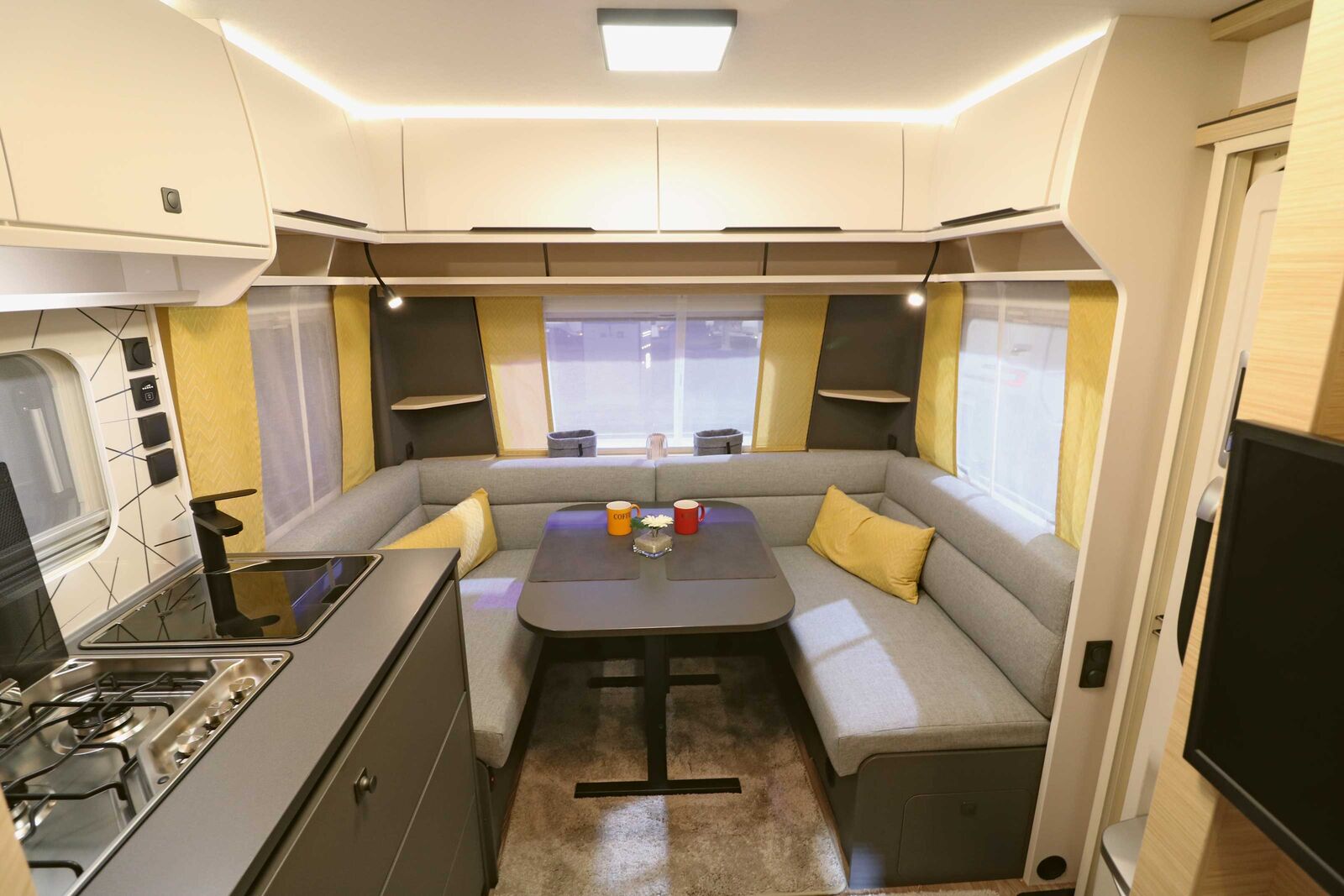 Fendt lance sept implantations pour la série Apero, à l’allure moderne et élégante.