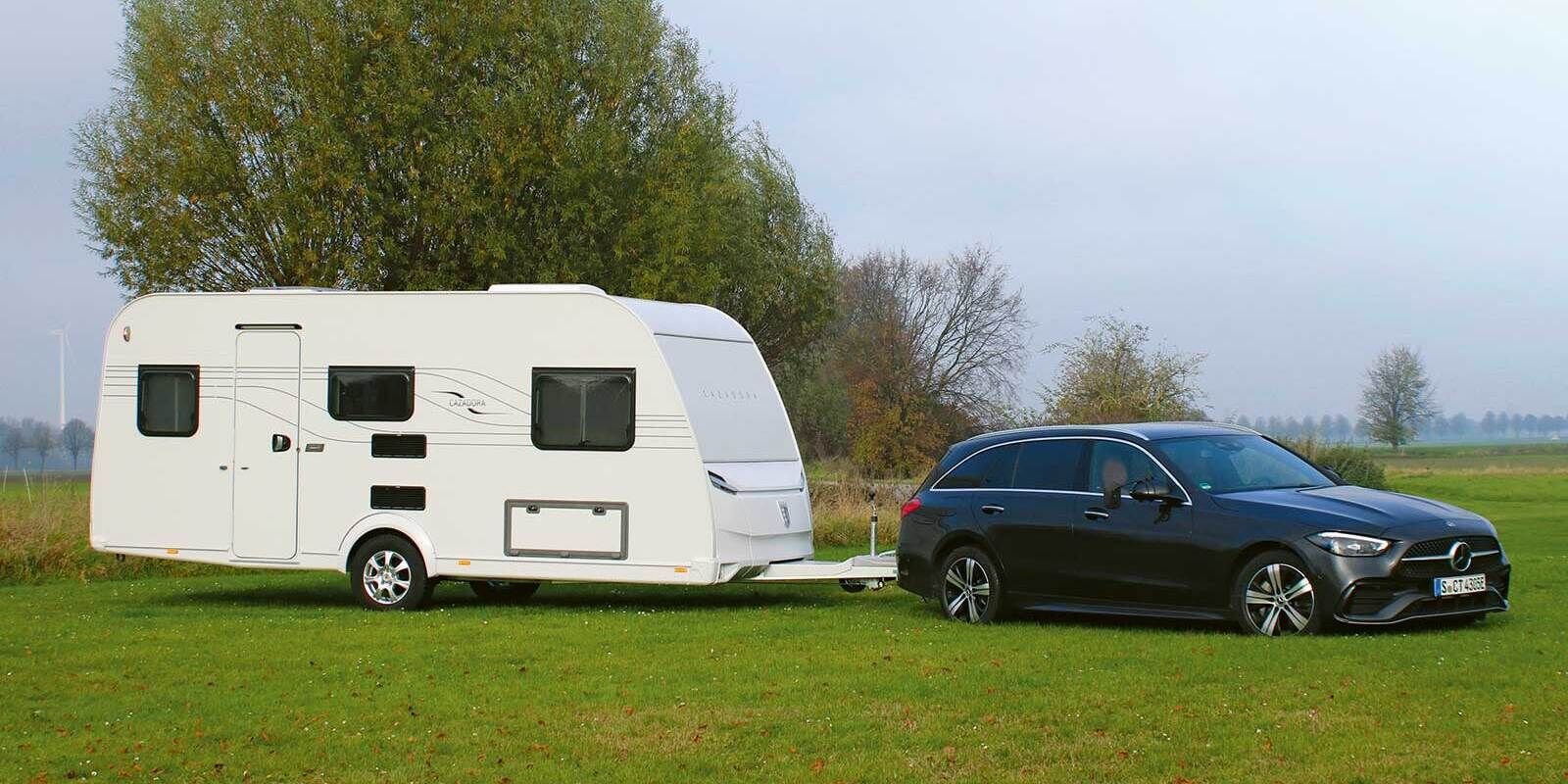 Combinant élégance aérodynamique, dynamisme de conduite et esthétique, le Cazadora 460 E se distingue par un style inimitable.