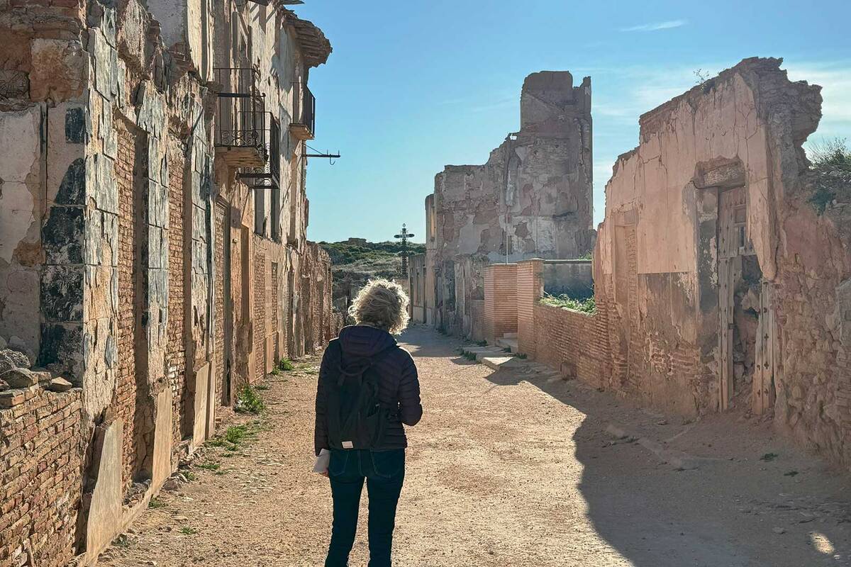 Mahnmal aus der Zeit Francos: Die Stadt Belchite wurde in der Schlacht von Belchite während des Spanischen Bürgerkrieges 1937 vollkommen zerstört.