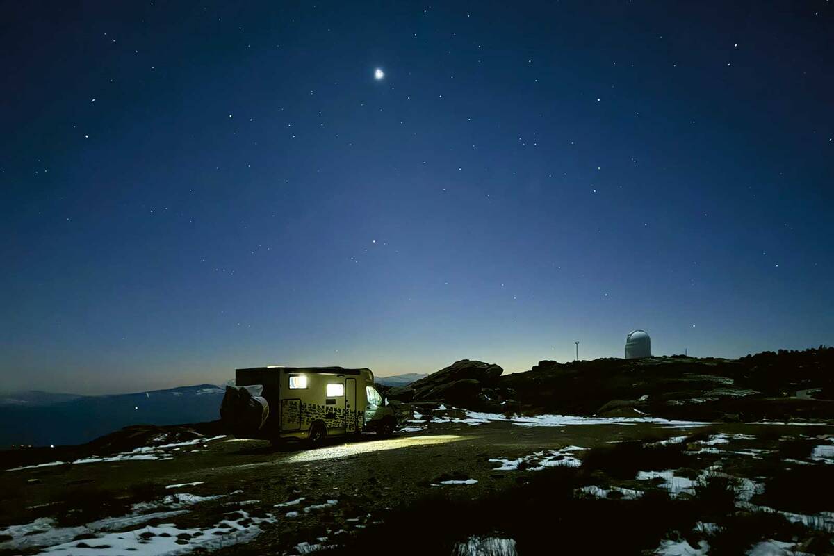 Hôtel 1000 étoiles sur le Calar Alto, à 2186 mètres d'altitude.