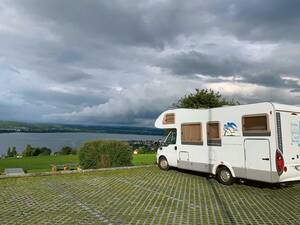 Un emplacement en un lieu calme près d’Arenenberg avec la vue sur le lac.