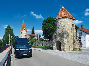 Notre visite d’Abensberg suit les remparts de la ville et la Maderturm.