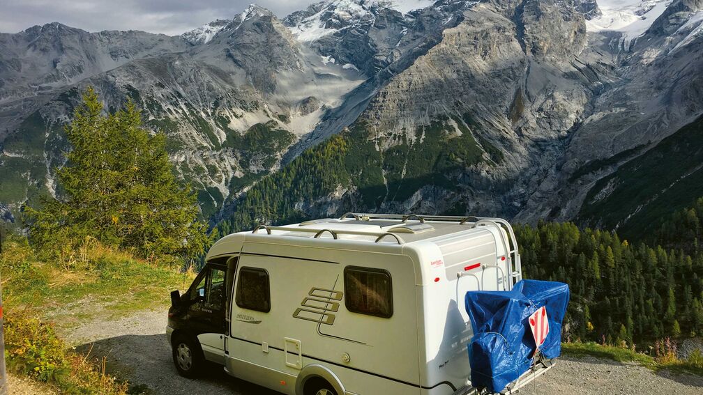 À travers les montagnes grisonnes et lombardes