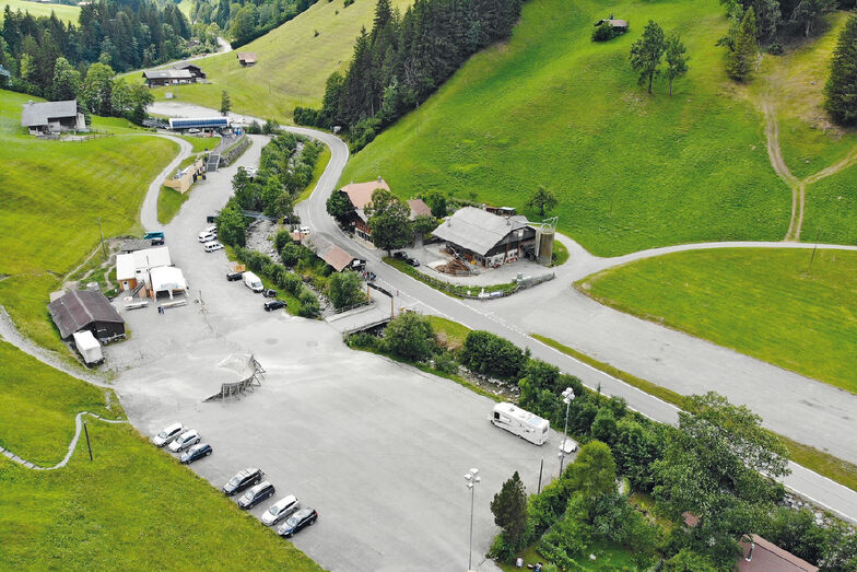 Plusieurs emplacements, comme la place de stationnement Wiriehorn ici, ont été créés dans le Diemtigtal.