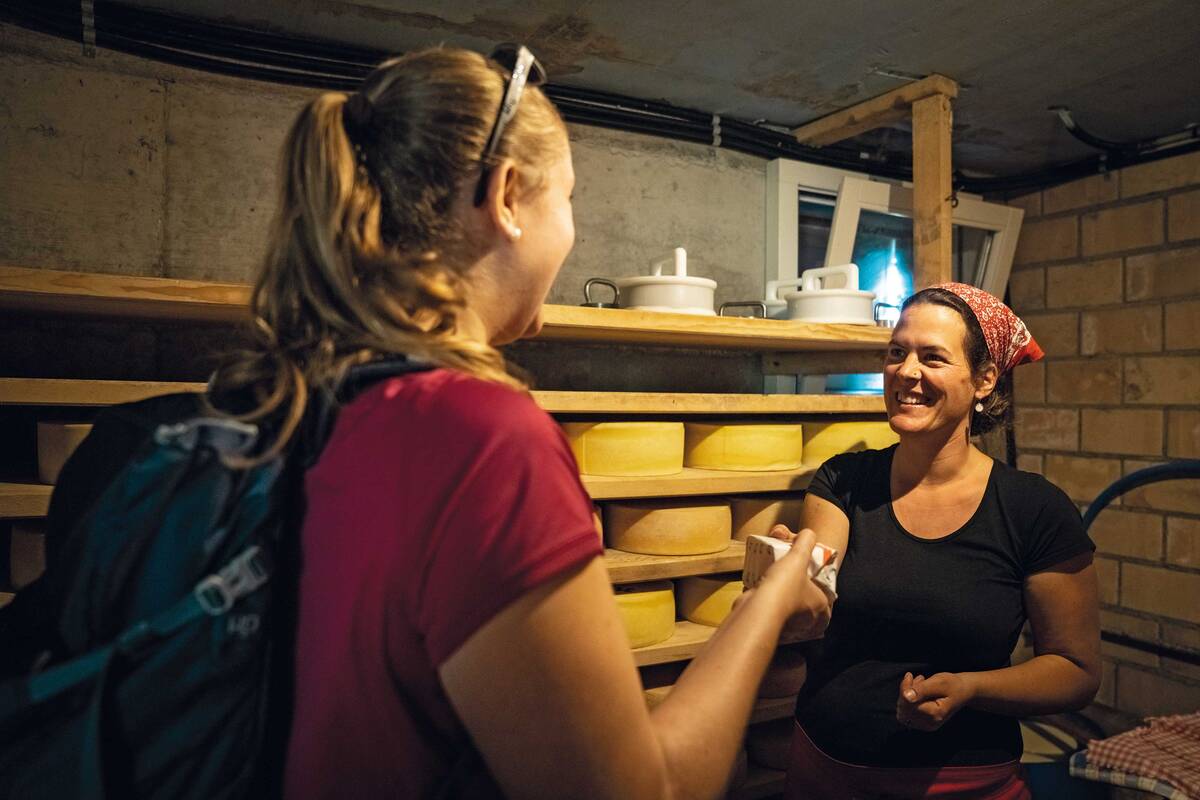 La cave à fromage sur l’alpage de Grat renferme une partie des quelque 200 tonnes de fromages d’alpage qui sont produites chaque année dans le canton d’Uri.