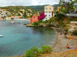 Das kleine Städtchen Assos präsentiert sich angenehm ruhig, ganz ohne touristische Hektik.