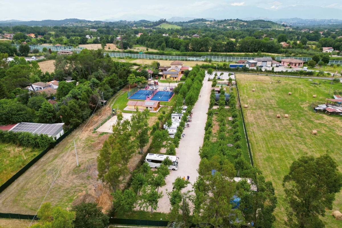 Der Stellplatz Area sosta camper Le Ganze in Ceprano zwischen Neapel und Rom ist ein toller Durchgangsstellplatz.