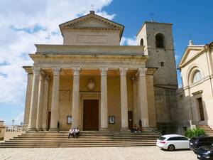 La basilique de Saint-Marin est dédiée au diacre Saint Marin. Elle est inscrite, comme l’ensemble de la vieille ville de Saint-Marin, au patrimoine mondial de l'UNESCO.