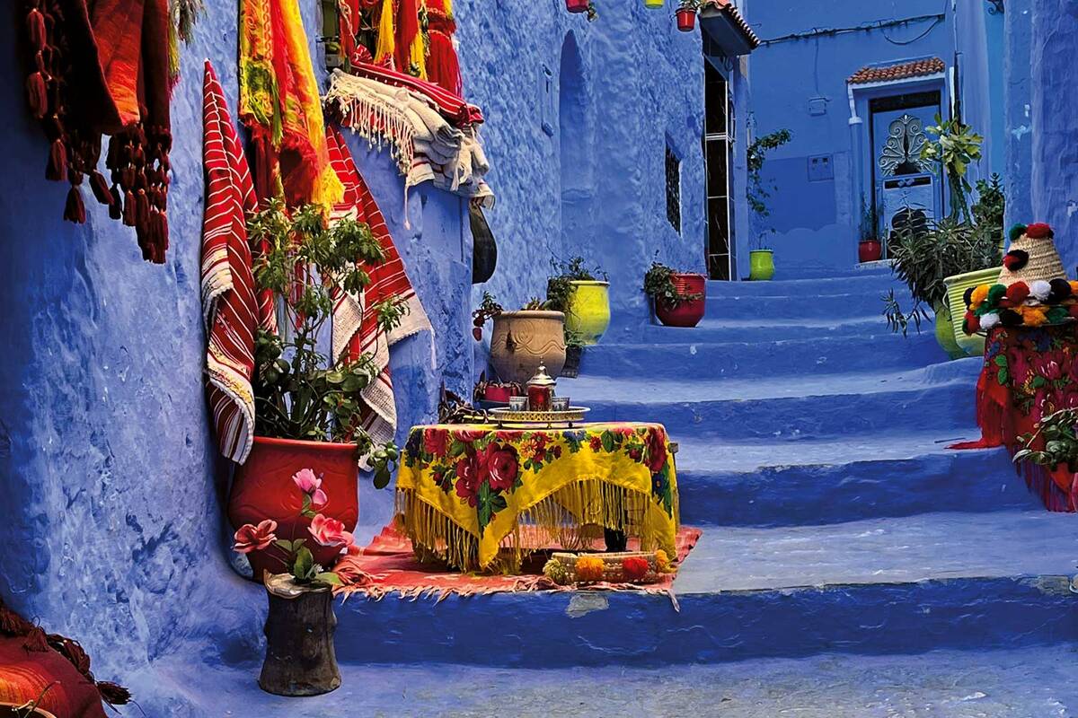 Im marokkanischen Rif-Gebirge lockt Chefchaouen mit seiner weltberühmten, blau gestrichenen Medina.