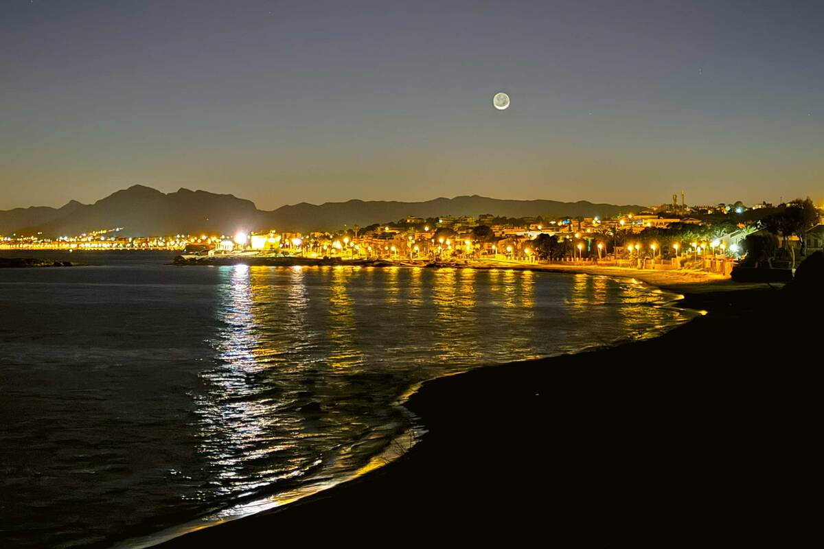Eindrückliche Abendstimmug an der Playa Isla Plan.