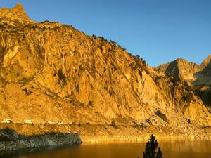 Réveil matinal au bord du magnifique lac de Cap de Long.