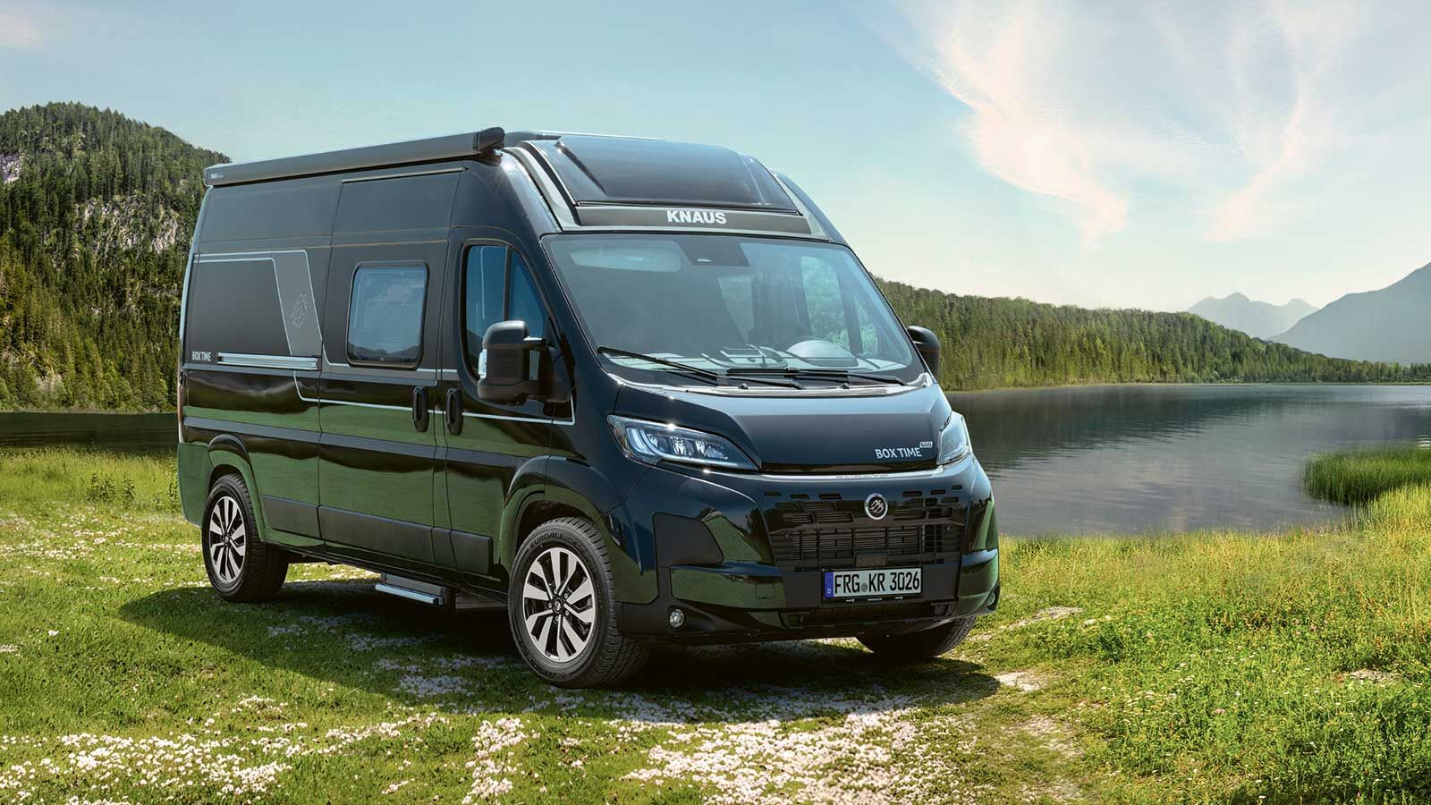 Le baie panoramique à l’avant, offre un espace de vie particulièrement lumineux. De plus, il peut être installé à l’extérieur pour un climat ambiant optimal.