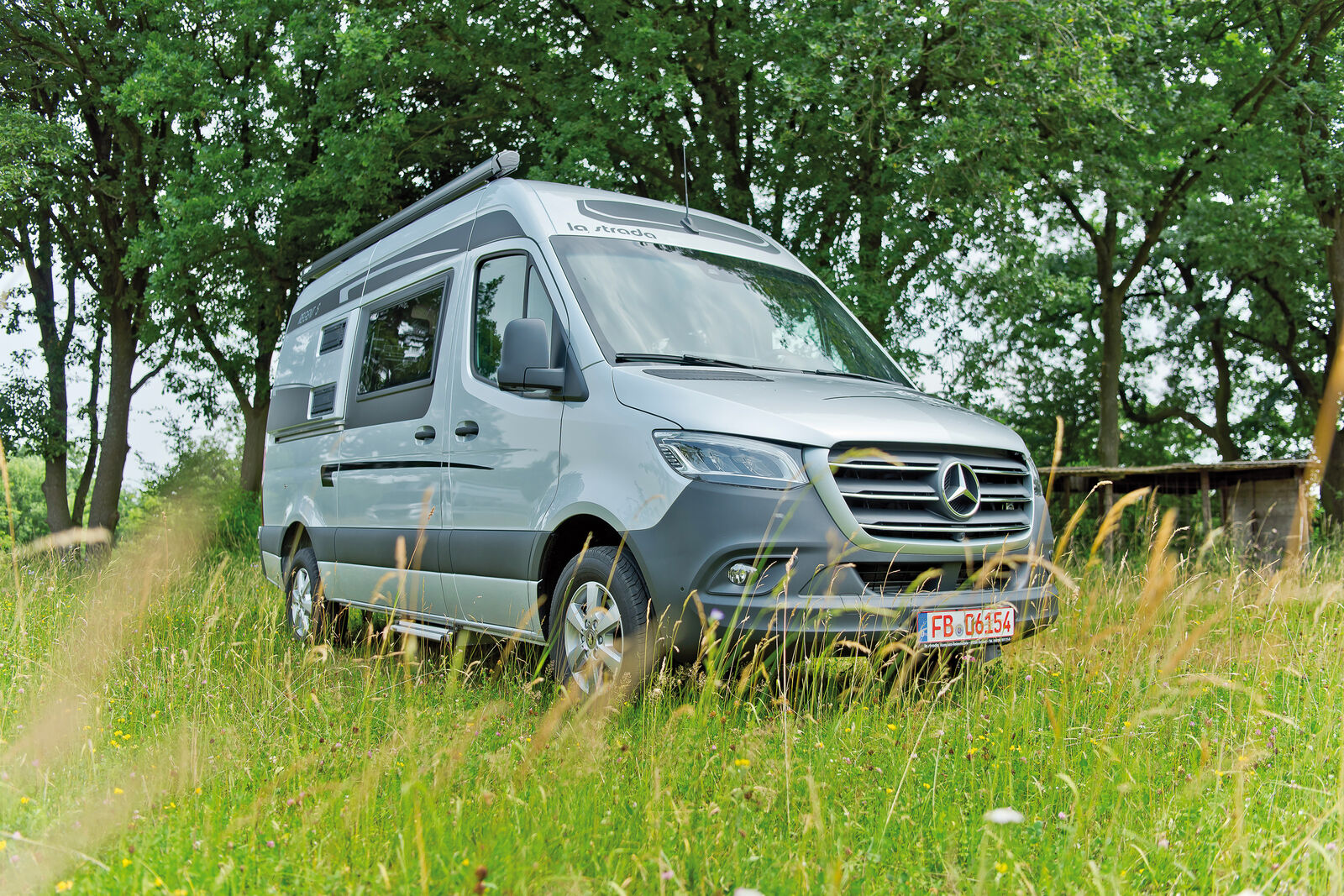 L’élargissement du lit arrière est nettement visible.