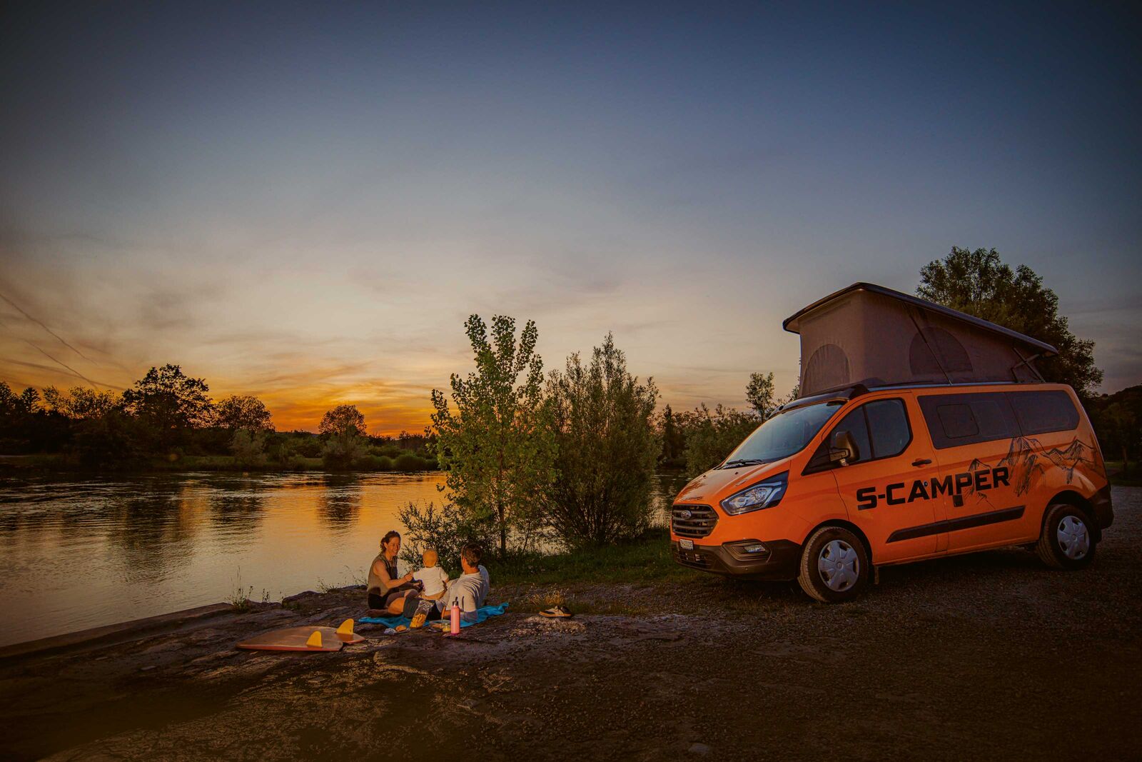 Le S-Camper, un modèle suisse, sur le Ford Tourneo Custom Euroline.