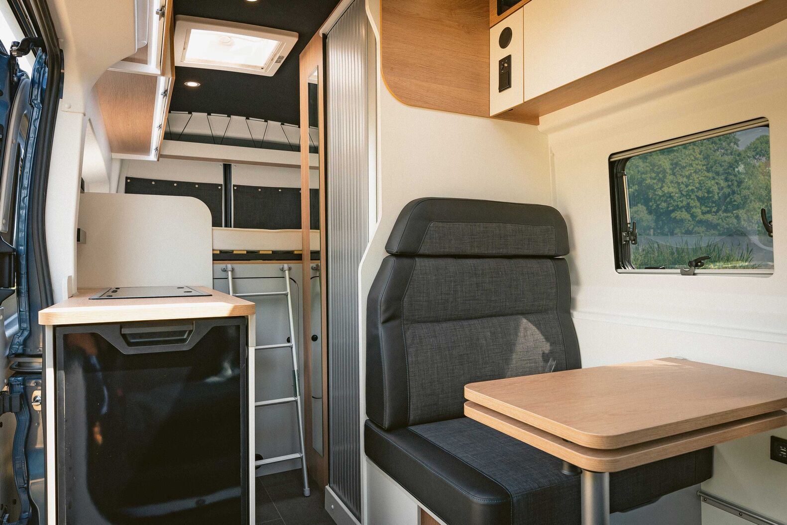 Pilote Atlas A603 G interior