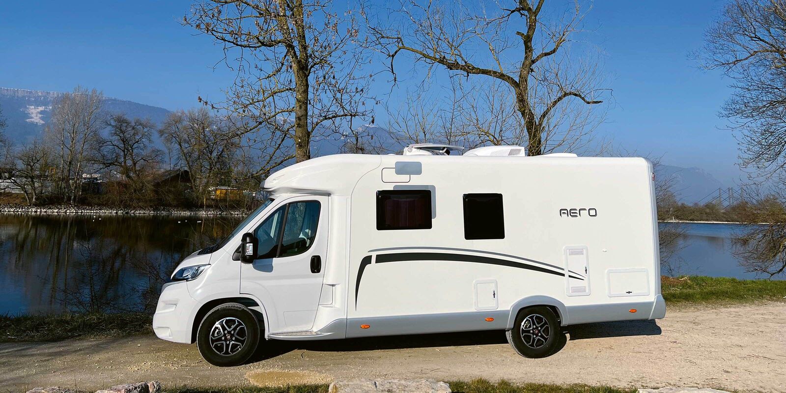 Le véhicule repose sur un châssis de Fiat Ducato avec motorisation 160 chevaux.