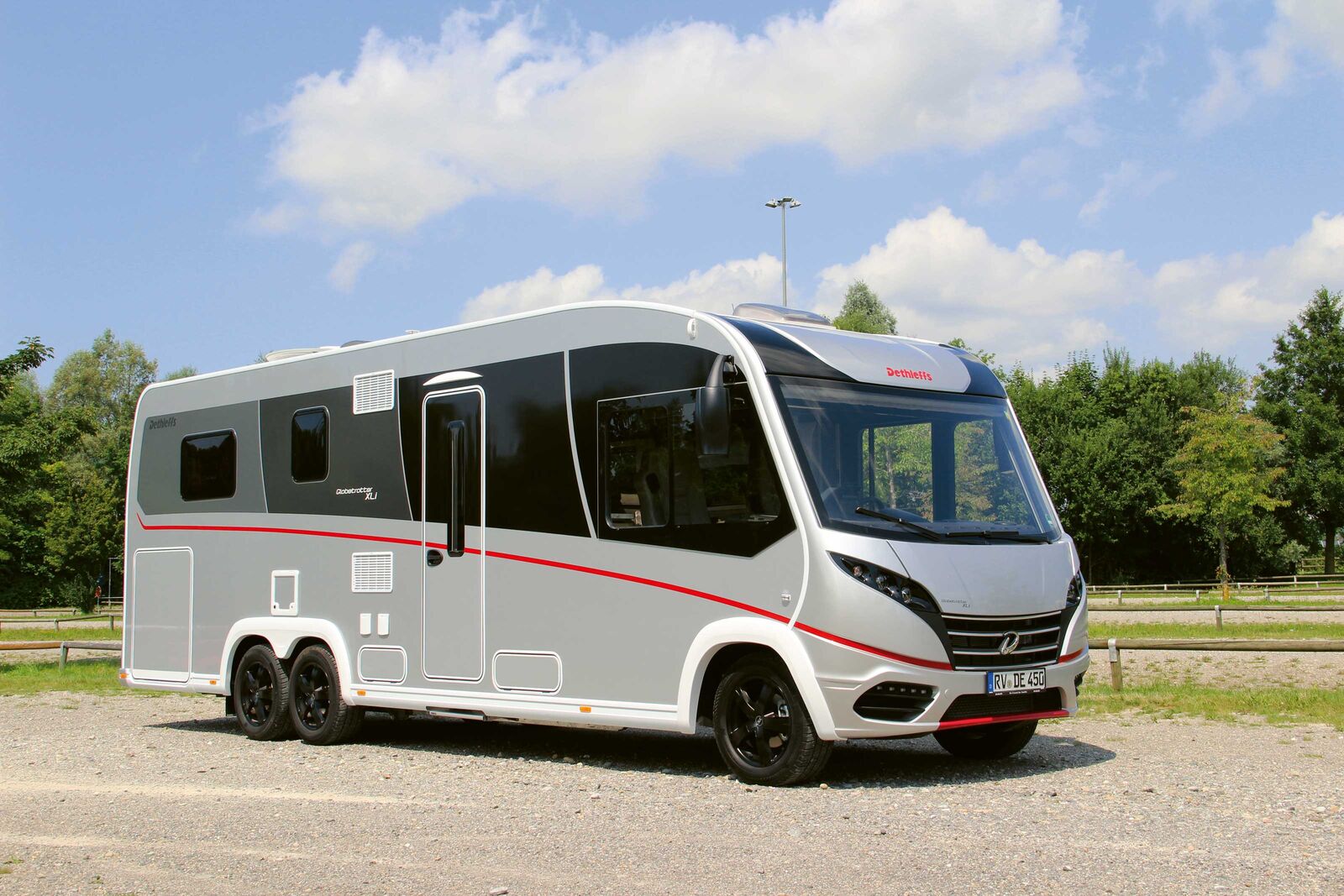 Ce nouveau bijou de Dethleffs est doté d’un équipement de haute qualité et de nouveaux raffinements techniques.