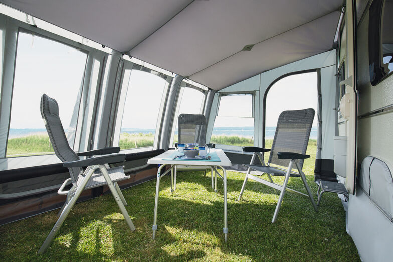 Le ciel de plafond optionnel n’assure pas seulement une atmosphère plus conviviale dans le Space Air HQ, la condensation est également réduite.
